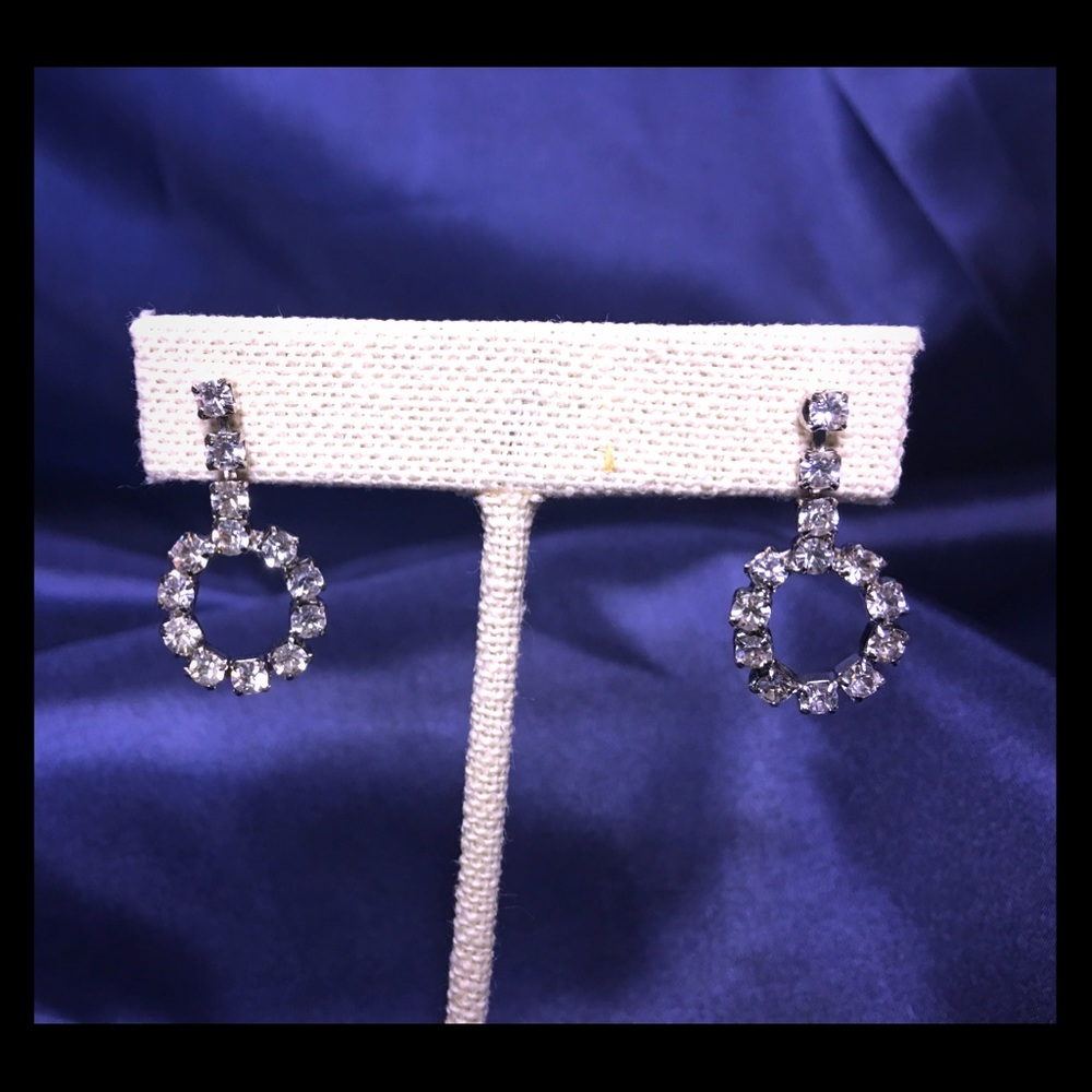 Sparkling Circle Drop Earrings